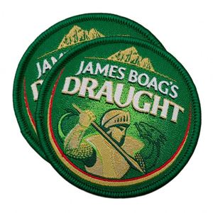 Écusson en tissu sergé personnalisé en gros avec logo et motif, bordure Merrow, patch tissé, étiquette à bordure découpée à chaud - Product Image 1