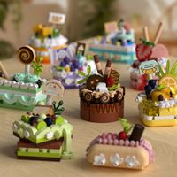 Ensemble de construction de gâteau d'anniversaire en blocs ABS personnalisables, couleur fraise, pour enfants de 5 à 7 ans, jouet de montage fait main