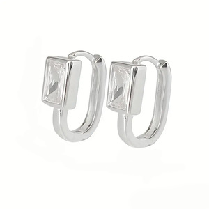 Orecchini a polsino geometrici quadrati da donna, gioielli minimalisti ed eleganti alla moda - Product Image 1