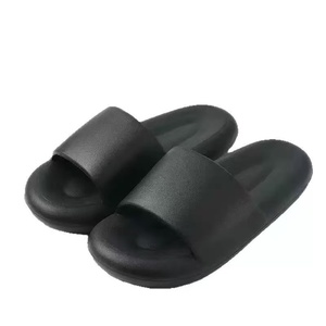 รองเท้าแตะ PU นุ่ม สวมสบาย แบบเปิดนิ้วเท้า พื้น EVA แบน ใส่ได้ทุกฤดู สีดำ - Product Image 2