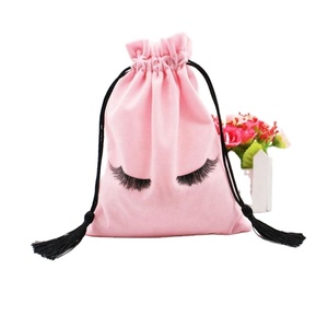 Pochette de voyage personnalisée en velours et daim avec cordon de serrage pour bijoux, montres, colliers et pierres précieuses – Petit emballage - Product Image 1
