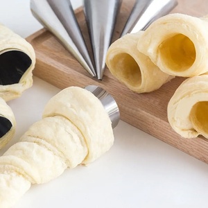 Klaxon à pâtisserie <span class=keywords><strong>en</strong></span> forme de croissant et d'arc-<span class=keywords><strong>en</strong></span>-ciel, créateur à pizza, pour des douceurs, tubes <span class=keywords><strong>en</strong></span> métal, moulage à crème, 4 pièces - Product Image 6