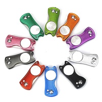 Accessoires de golf en gros : Outil de réparation de divots de golf en métal, pliable type couteau à lame escamotable, avec marqueur de balle magnétique vierge personnalisable
