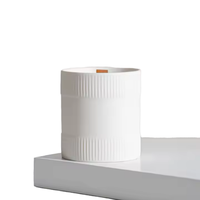 Pot à bougie en céramique cylindrique mat blanc moderne, personnalisé, gaufré, avec couvercle, fait main, 8 oz, pour la décoration de Noël à la maison