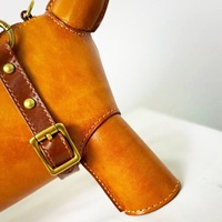 Sac en cuir de vachette pleine fleur en forme de Teckel – Sac fourre-tout et bandoulière fait main en forme de chien avec fermeture éclair – Artisanat de mode et sac unique