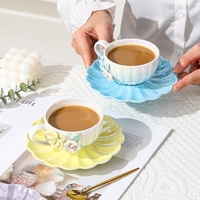 Nouvelle tasse à café en céramique sculptée à la main avec motif floral, design minimaliste moderne, haut de gamme, idéale pour la maison, le bar ou le restaurant