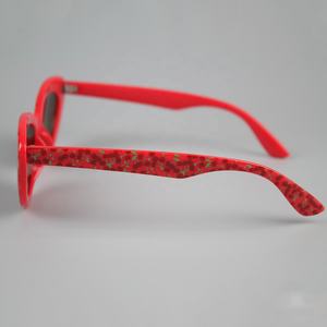 Женские солнцезащитные очки в оправе - Product Image 2