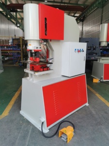 機械サプライヤーHPM-120油圧スチールシート穴パンチングマシン高効率 - Product Image 6