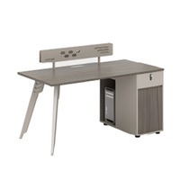 Postes de travail de bureau modernes avec cloisons, bureaux modulaires pour 1, 2 ou 4 personnes, avec table séparatrice et ensemble chaise, mobilier informatique