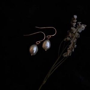 Collier élégant en perles baroques naturelles pour filles, pendentif tendance pour pull, à porter en automne et en hiver - Product Image 3