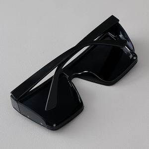Gafas de sol retro vintage con logotipo personalizado, monturas de plástico de seguridad a la moda, protección UV400, gafas ópticas modernas para mujer y hombre - Product Image 5