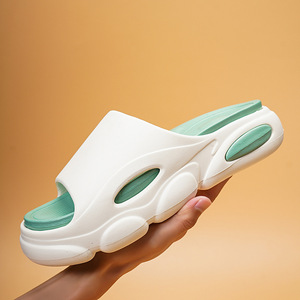 Chaussons d'été pour hommes antidérapants à semelle épaisse, chaussures décontractées d'extérieur pour couple, moulées par injection, confortables, style marcher sur les nuages - Product Image 4