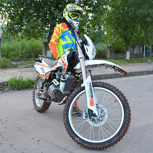 Motocicleta Refrigerada por Agua para Terrenos Montañosos - Product Image 4