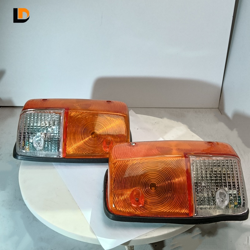 コマツ純正 19W LEDライト 2個セット 421-06-13401-421-06-13301-LAMP