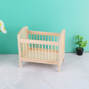 Modèle de berceau miniature <span class=keywords><strong>en</strong></span> <span class=keywords><strong>bois</strong></span> pour <span class=keywords><strong>maison</strong></span> de poupée 1:12, accessoires de meubles pour la décoration de la <span class=keywords><strong>maison</strong></span> de poupée, jouets de jeu d'imitation pour enfants, cadeaux - Product Image 1