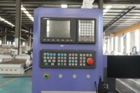 AccTek CNC ROUTEUR ATC Machine de sculpture sur bois Routeurs CNC en bois 1300*2500*200mm pour la gravure de fenêtres fines