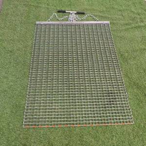 Tapis de dragage en treillis métallique galvanisé pour le nivellement des terrains de golf et des pelouses - Product Image 1