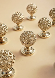 JAYA Fransız Vintage Altın Rengi Vintage Gümüş Dolap Kapı Kolları Gardırop Kapı Çekmeceleri Pirinç Oymalı Küresel Kulplar - Product Image 4