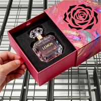 Boîte d'emballage de luxe pour flacon de parfum carré de 50 ml avec bouchon en aluminium, pulvérisateur à pompe, emballage rectangulaire scellé