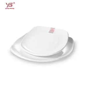 शीर्ष स्तर नवीनतम डिजाइन बुफे tableware सफेद करने के लिए अनियमित आकार नकली चीनी मिट्टी प्लेटें व्यंजन बुफे के लिए गर्म थाली