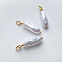 Breloques DIY tendance plaquées or 14 carats PVD, pendentifs personnalisés en acier inoxydable, perles d'eau douce naturelles pour la fabrication de bijoux (vente en gros)