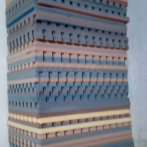 Tapis d'arts martiaux à haute densité pour l'entraînement et le sparring Tapis en mousse durable pour les studios d'arts martiaux et de fitness - Product Image 1