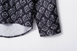 Camisa con Botones y Estampado de Monograma Estilo <span class=keywords><strong>Louis</strong></span> Vuitton, Camisa de Vestir Negra de Diseñador de Lujo - Product Image 3