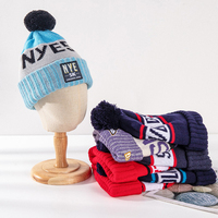 Bonnet personnalisé brodé avec pompon, casquette de haute qualité, patch tricoté, vente en gros, bonnet d'hiver en acrylique jacquard pour le ski
