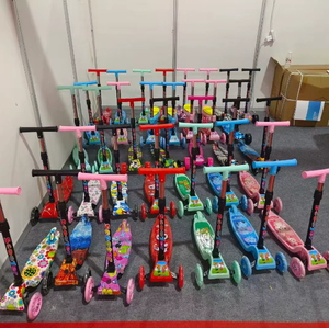 Skuter Anak Roda Tiga Skuter Lipat Anak Usia 1-5 Tahun Skuter Anak Roda Tiga dengan Pedal Lampu - Product Image 2