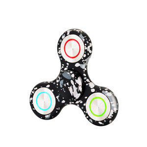 Hot Bán Đêm Glow Kim Loại Ngón Tay <span class=keywords><strong>Spinner</strong></span> Quay Top Cầu Vồng Ngụy Trang Chống Căng Thẳng <span class=keywords><strong>Fidget</strong></span> Đồ Chơi Cậu Bé Món Quà Sinh Nhật - Product Image 5