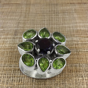 Gracious Fashion Gold-Plated Fine <b>Ring</b> Casual Vintage Style Jewelry <b>Cross</b> Pattern Featuring Black Onyx Peridot Gemstones Gift - Product Image 2