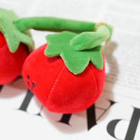 Porte-clés en peluche personnalisés, mignons et petits, imitation réaliste de tomate, jouet, création d'échantillon de porte-clés en peluche à partir d'un design