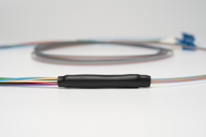 Tùy chỉnh tốc độ cao 12 cáp quang đột phá đến 12 ống lỏng 900um màu với đầu nối LC/UPC - Product Image 4