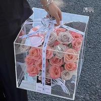 Boîte à fleurs en acrylique transparente personnalisable en gros pour roses carrées, idéale pour Noël, la Saint-Valentin, les cadeaux de remise de diplôme