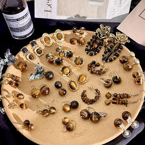 Boucles <span class=keywords><strong>d</strong></span>'oreilles rétro exquises en pierre <span class=keywords><strong>d</strong></span>'œil de tigre naturelle pour femmes, petites et luxueuses, de haute qualité et élégantes - Product Image 4