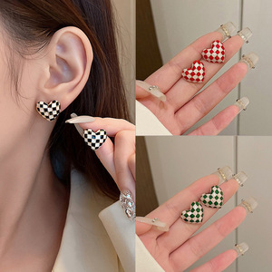 Heart-Shaped <b>Stud</b> <b>Earrings</b> Zinc Alloy <b>Black</b> White Checkerboard Women's Fashion Jewelry - Product Image 1