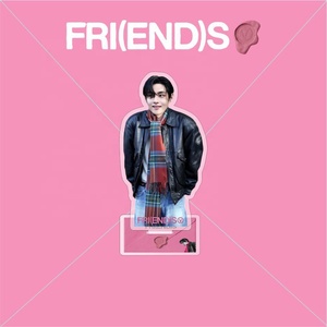 Venta al por mayor KPOP Idol Bangtan Boys <span class=keywords><strong>V</strong></span> <span class=keywords><strong>Kim</strong></span> <span class=keywords><strong>Tae</strong></span> <span class=keywords><strong>Hyung</strong></span> FRI (FIN) S Soporte acrílico de pie de plástico transparente - Product Image 2
