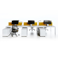 Bureau de travail ergonomique contemporain blanc, poste de travail informatique moderne avec conception d'épissure pour le personnel et les espaces de travail partagés
