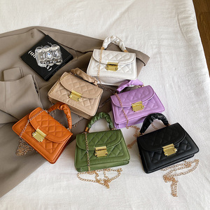 Elegante Borsa Quadrata in Pelle con Motivo Trapuntato, Chiusura con Lucchetto Dorato, Manico Intrecciato e Tracolla a Catena, Borsa <span class=keywords><strong>Chic</strong></span> da Donna per Uso Quotidiano - Product Image 3