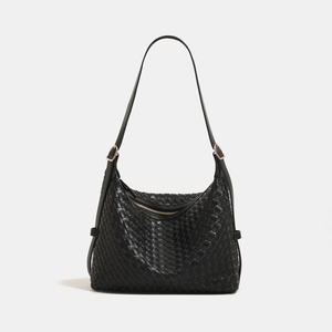 Borsa a Spalla da Donna di Tendenza 2026 all'Ingrosso, Borsa Hobo in Pelle PU Intrecciata con Tracolla Regolabile, Design Esclusivo - Product Image 6