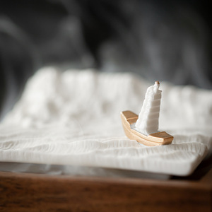 Brûleur d'encens en bois de noyer fait main, support pour plateau en bois de santal, article religieux aromatique, utilisation intérieure - Product Image 3