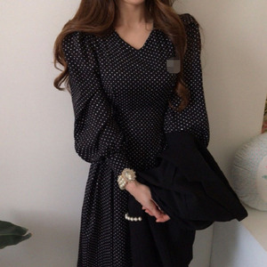 Korean-chic Spring/summer Elegant Vintage V-neck High-Waisted Lantern-sleeve Waist-cinching Figure-flattering Lace-up <strong>Dress</strong> - Product Image 4