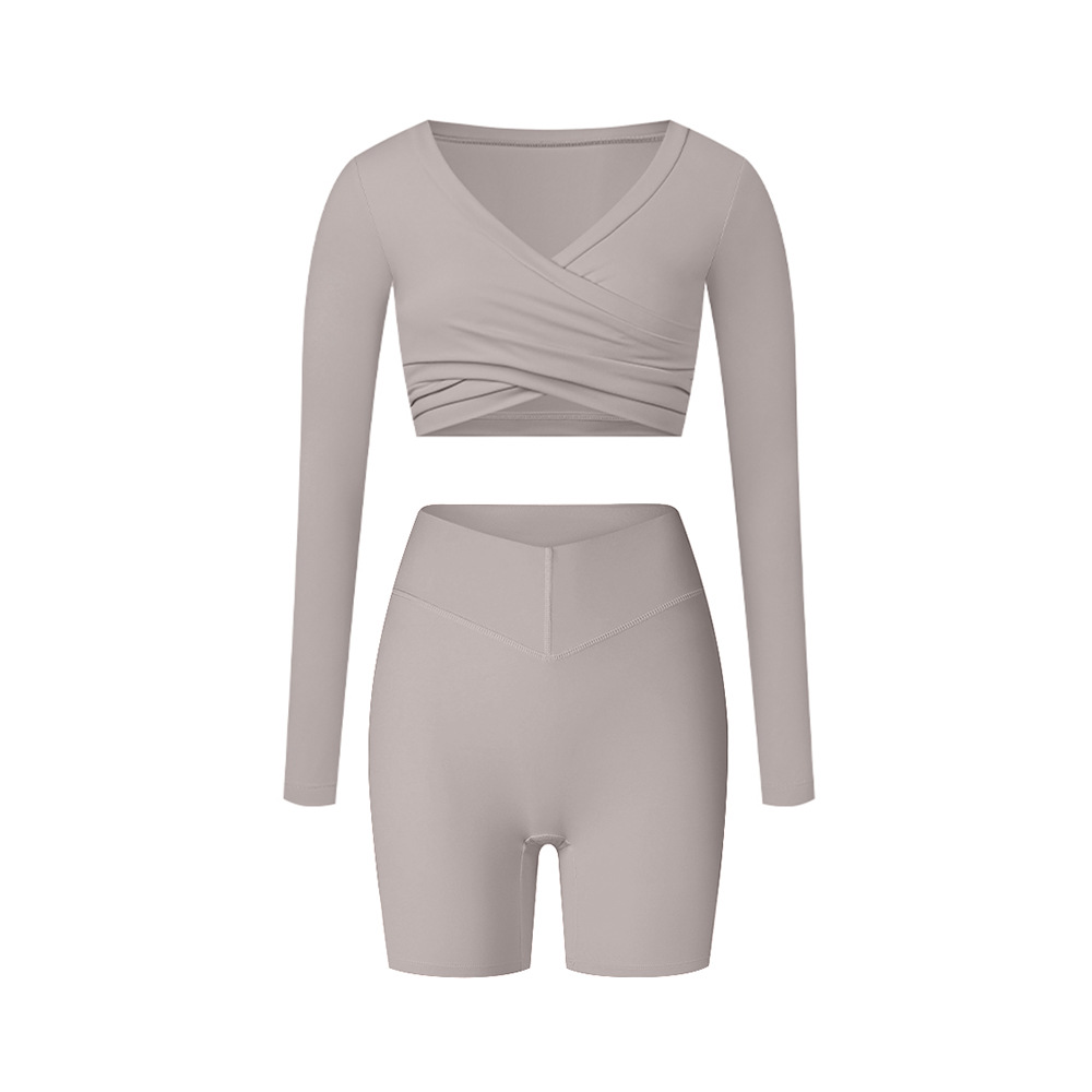 Top+Shorts Khaki
