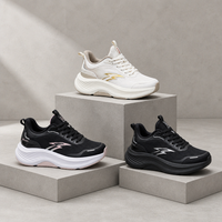 Chaussures de course à pied plates pour femmes / Baskets de sport amorties / Fabrication OEM ODM sous marque privée