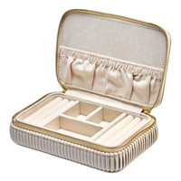 Boîte de rangement de bijoux portable personnalisée pour colliers et boucles d'oreilles, emballage cadeau, boîte de rangement de bijoux de voyage en cuir PU de luxe avec pochette