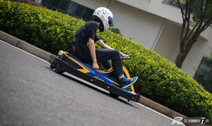 电动轻型专业赛车漂移车，重量仅57公斤，车架尺寸为1400*890*630毫米，转弯半径为1.3米 - Product Image 2