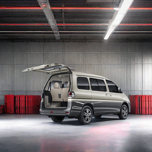 Dongfeng MPV Lingzhi <span class=keywords><strong>M3</strong></span> 1.6L Mini Van Luxe <span class=keywords><strong>9</strong></span>-11 places Essence Options électriques Boîte de vitesses manuelle gauche Voiture neuve légère - Product Image 3