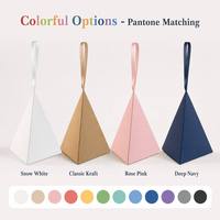 Emballage en papier en gros, boîte cadeau en papier pour bonbons, boîte cadeau triangulaire en forme de pyramide pour mariage