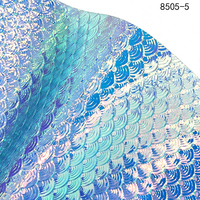 Film PVC transparent irisé coloré en cuir artificiel gaufré à l'échelle de poisson holographique de 0,4 mm