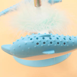 Jouet pour chat transfrontalier le plus vendu : Dauphin rotatif à plumes, moulin à vent avec ventouse, pour l'auto-entretenement et le soulagement de l'ennui - Product Image 2